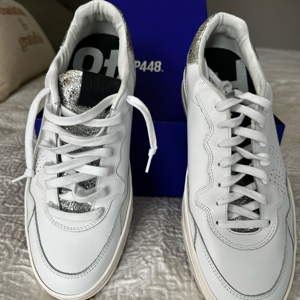 P448 Bali sneaker NEW in box size 42 leather sneaker